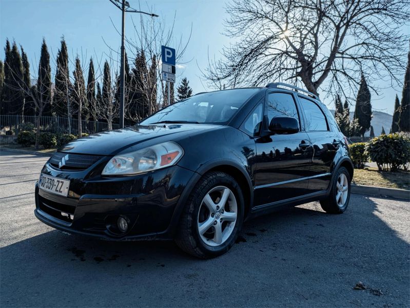 Suzuki SX4 2008 AWD Automatic 200,000 km