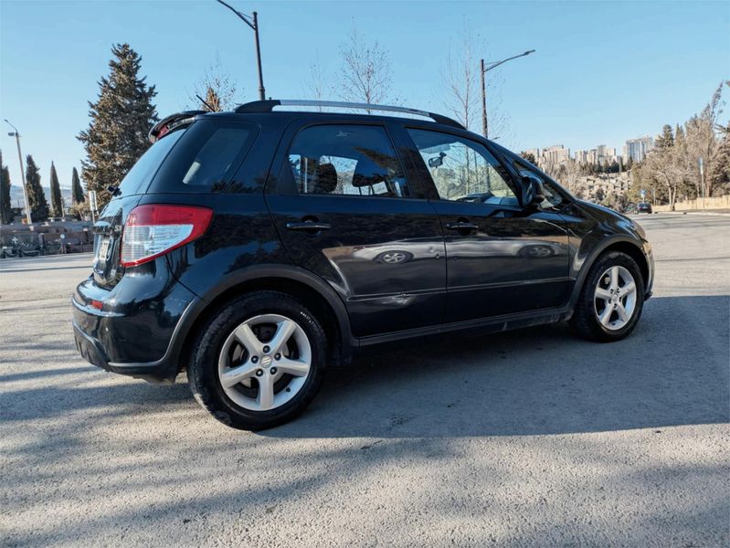 Suzuki SX4 2008 AWD Automatic 200,000 km
